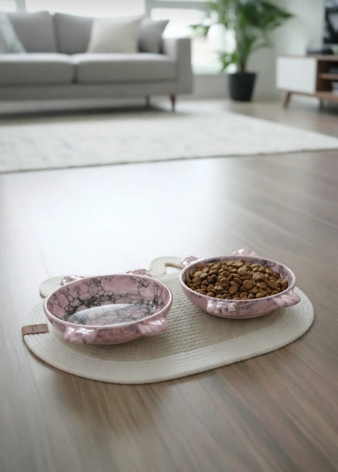 Pati ve kulak figürlü yaş mama kabı Pembe